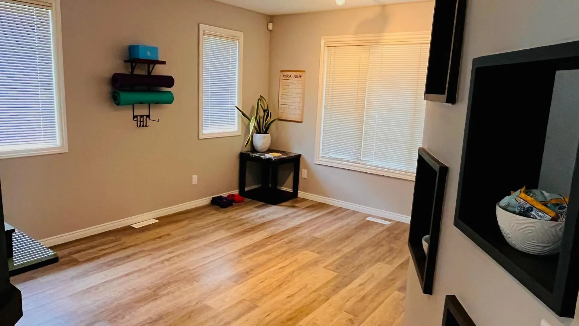 The Games House - Sleeps 8, 3 Bed, 3 Bath - Free Parking 度假居